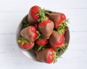 Valentine's Day Chocolate Covered Strawberries-