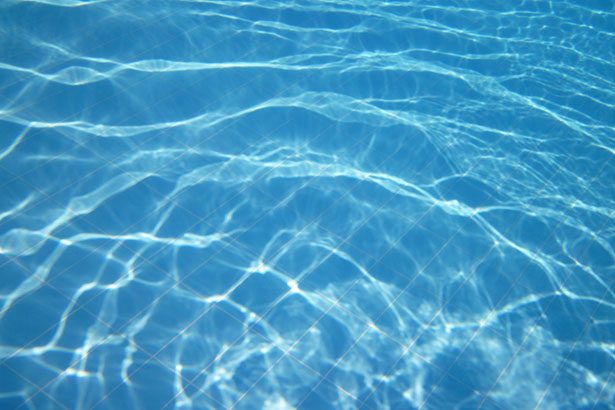 https://franklinis.com/wp-content/uploads/2019/10/pool-water-texture-11279304157Audq.jpg