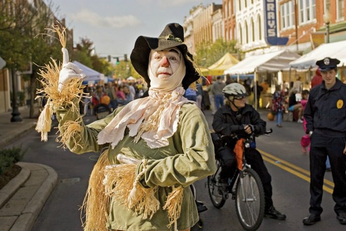Scarecrow, PumpkinFest festival in Franklin, TN, family events and activities for kids, restaurants, shopping, entertainment, music and fun things to do in downtown Franklin.