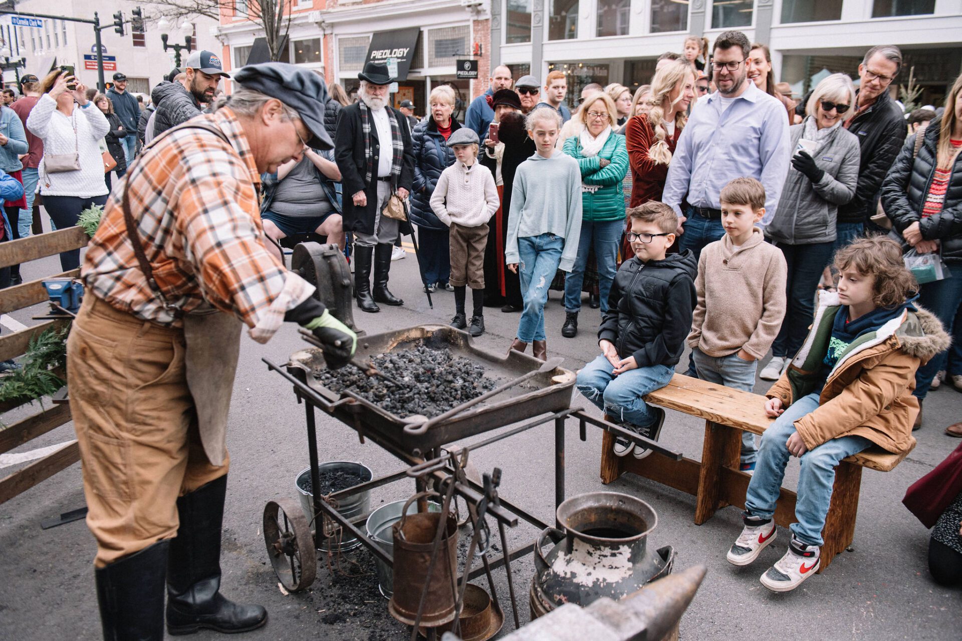 Dickens of a Christmas Downtown Franklin, Tennessee 7