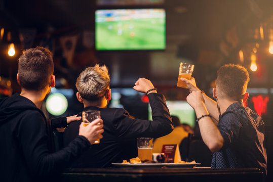 A local pub, find sports bars to watch the Super Bowl in Franklin & Williamson County, TN on FranklinIs.