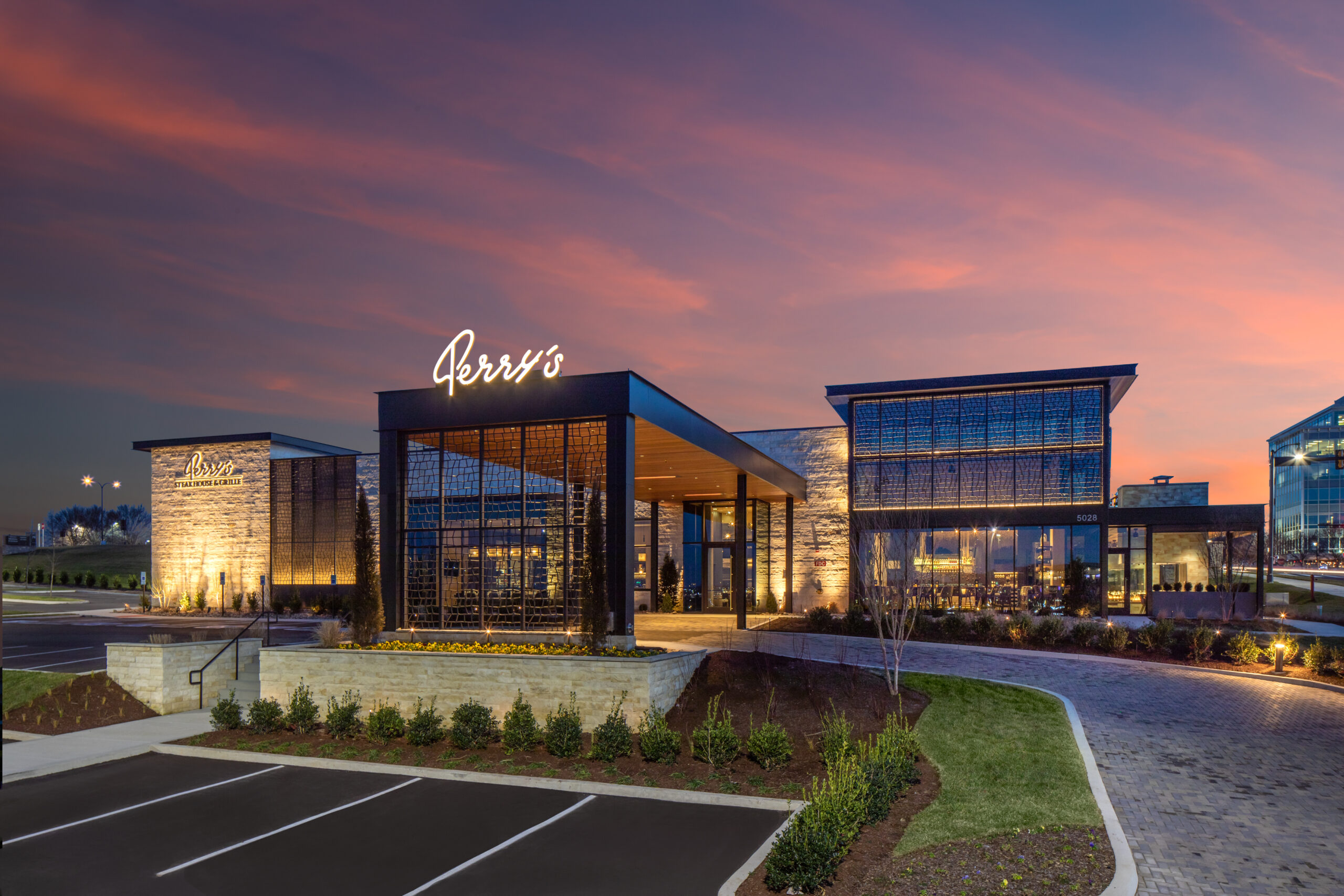 Perry's Steakhouse and Grille Franklin, Tennessee, Cool Springs, Steak and Seafood Restaurant.