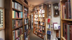 Landmark Booksellers Historic Downtown Franklin_Interior