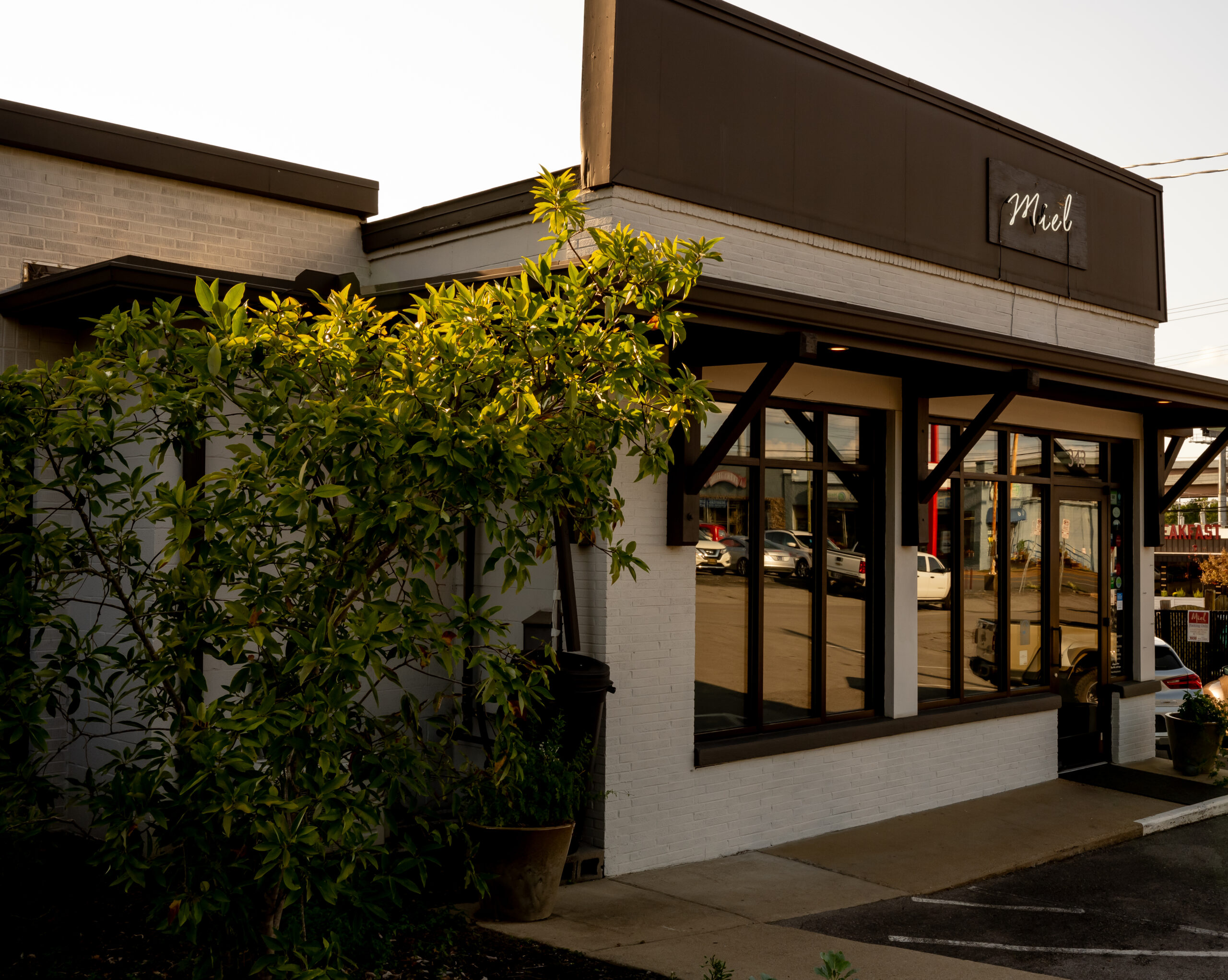 Miel Restaurant Nashville, TN_Exterior