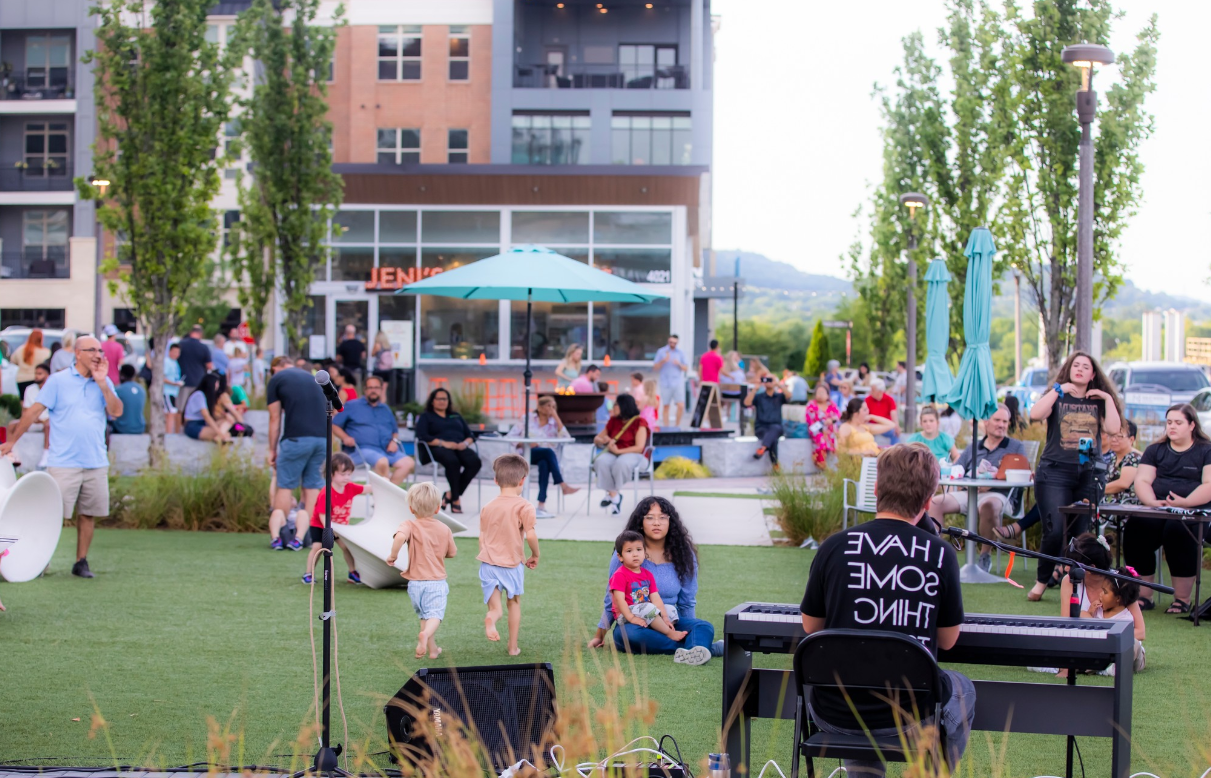 Music in the Park in Franklin, TN, bring a blanket and enjoy live music from different artists at Music on the Lawn on select Thursdays from 6–8 p.m.