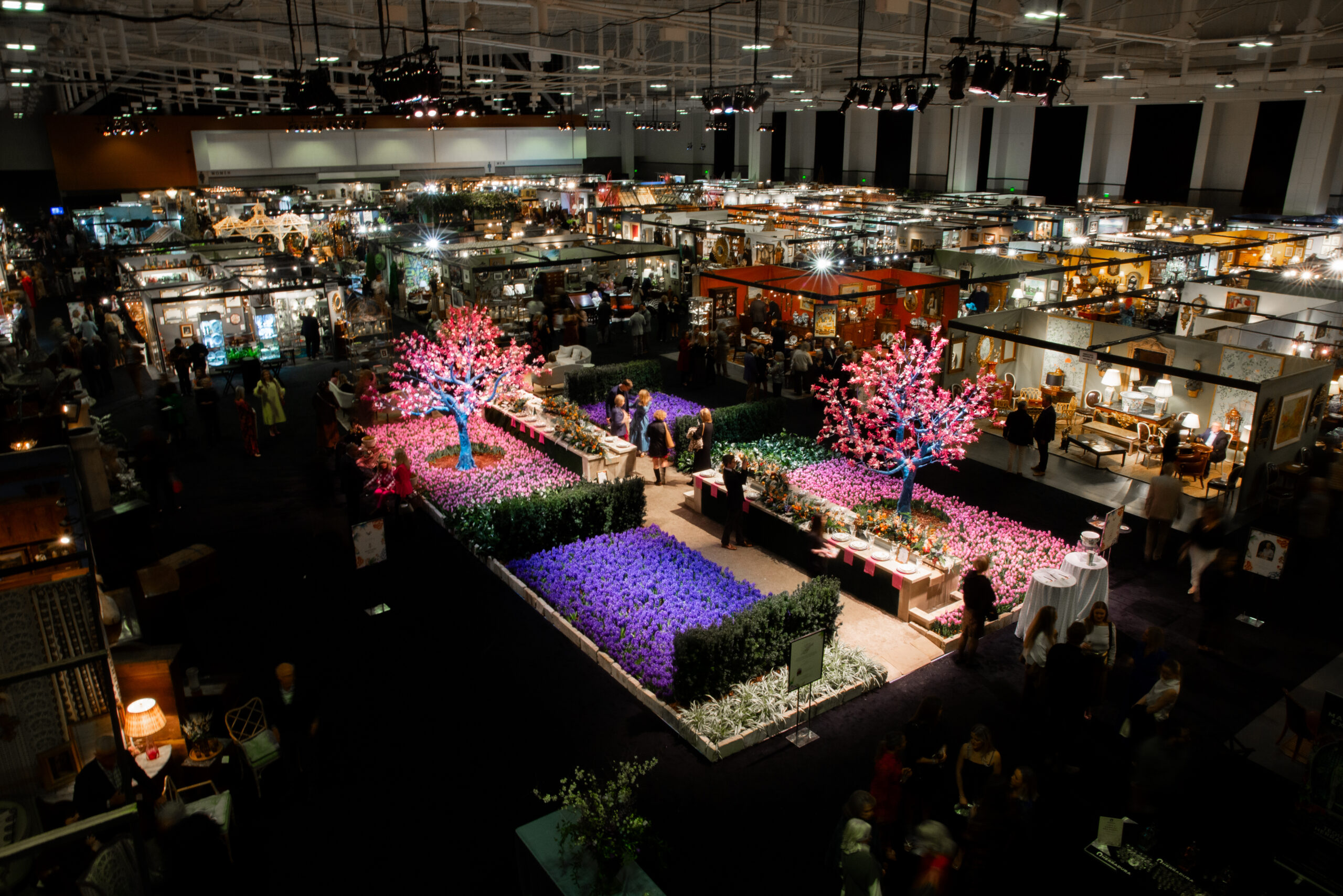 Antiques & Garden Show of Nashville Show Floor_photo credit to Warner Tidwell