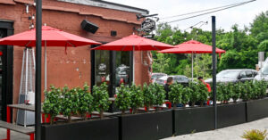 Outdoor Dining in Franklin, TN., at The Factory at Franklin at Hattie B’s.