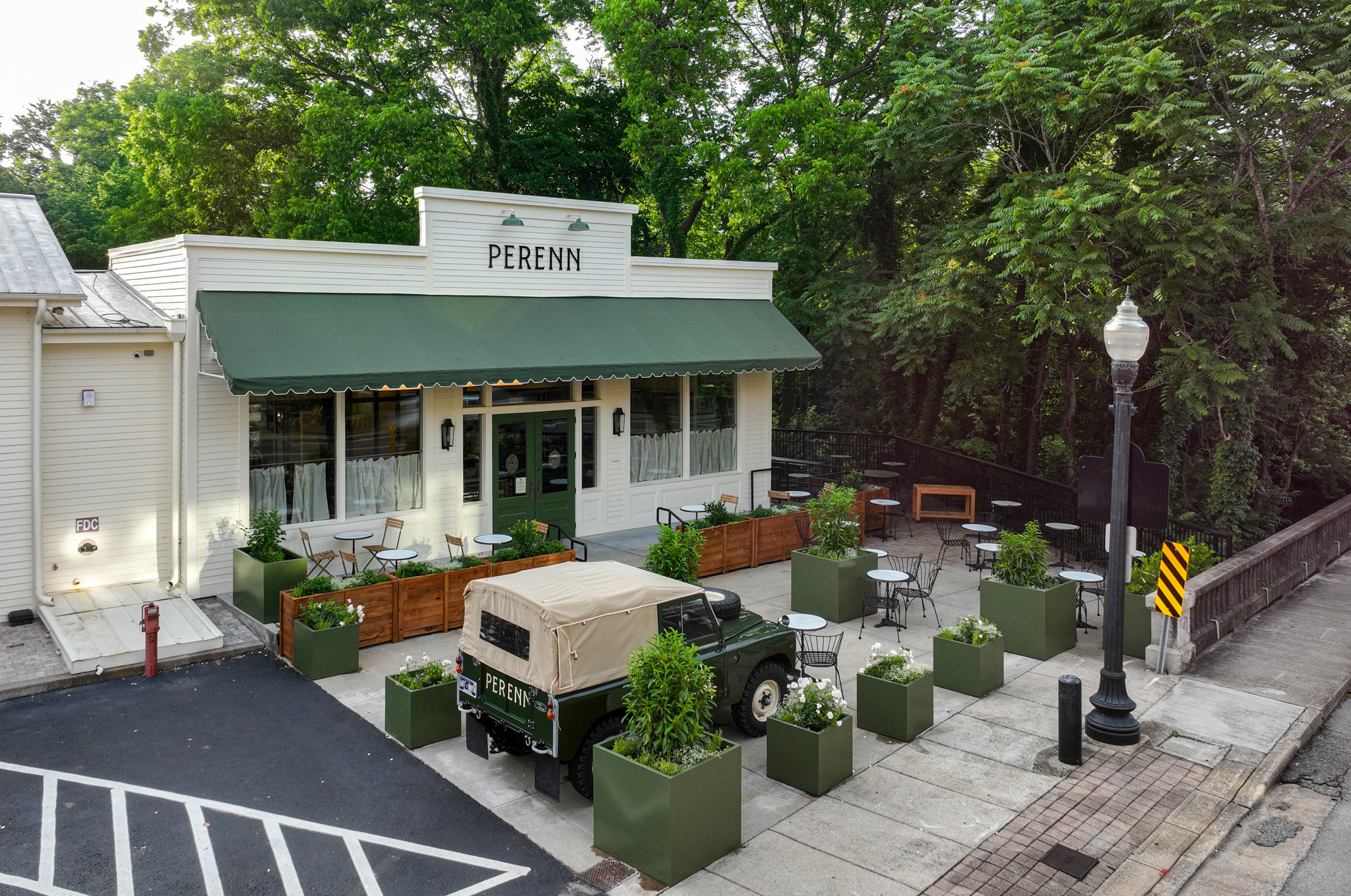 Perenn-Bakery-Downtown-Franklin-TN_Exterior-View