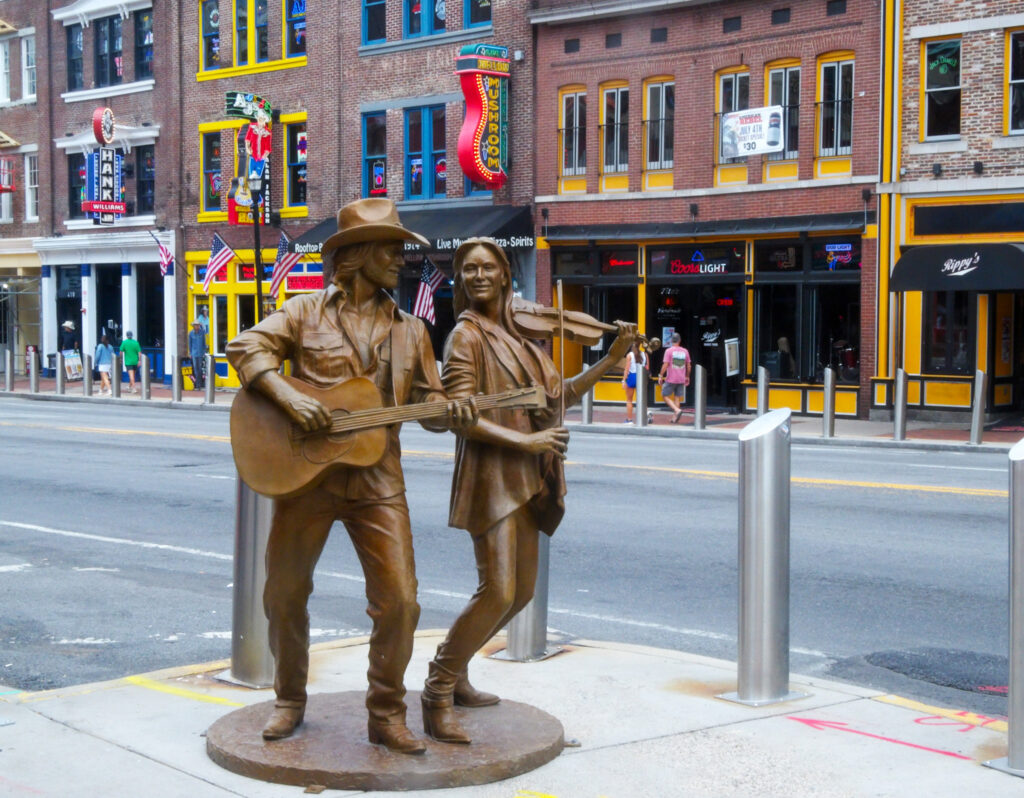 Visiting Nashville, TN: Your Guide To Broadway History, Honky Tonks, & Hidden Gems