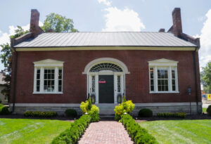 Gallery 202 in downtown Franklin, TN_Art Galleries Williamson County.