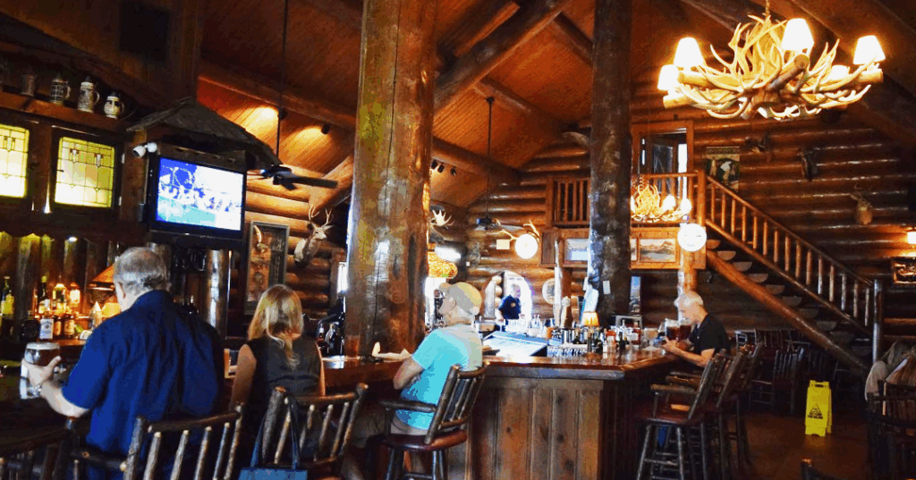 The bar at sportsman's grille in Brentwood, Tennessee is a great place to visit for happy hour.