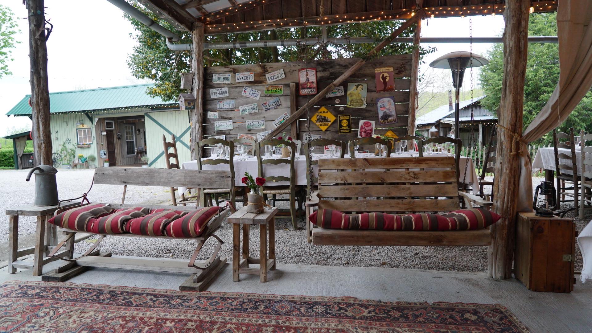 Leiper's Fork countryside lodging winter