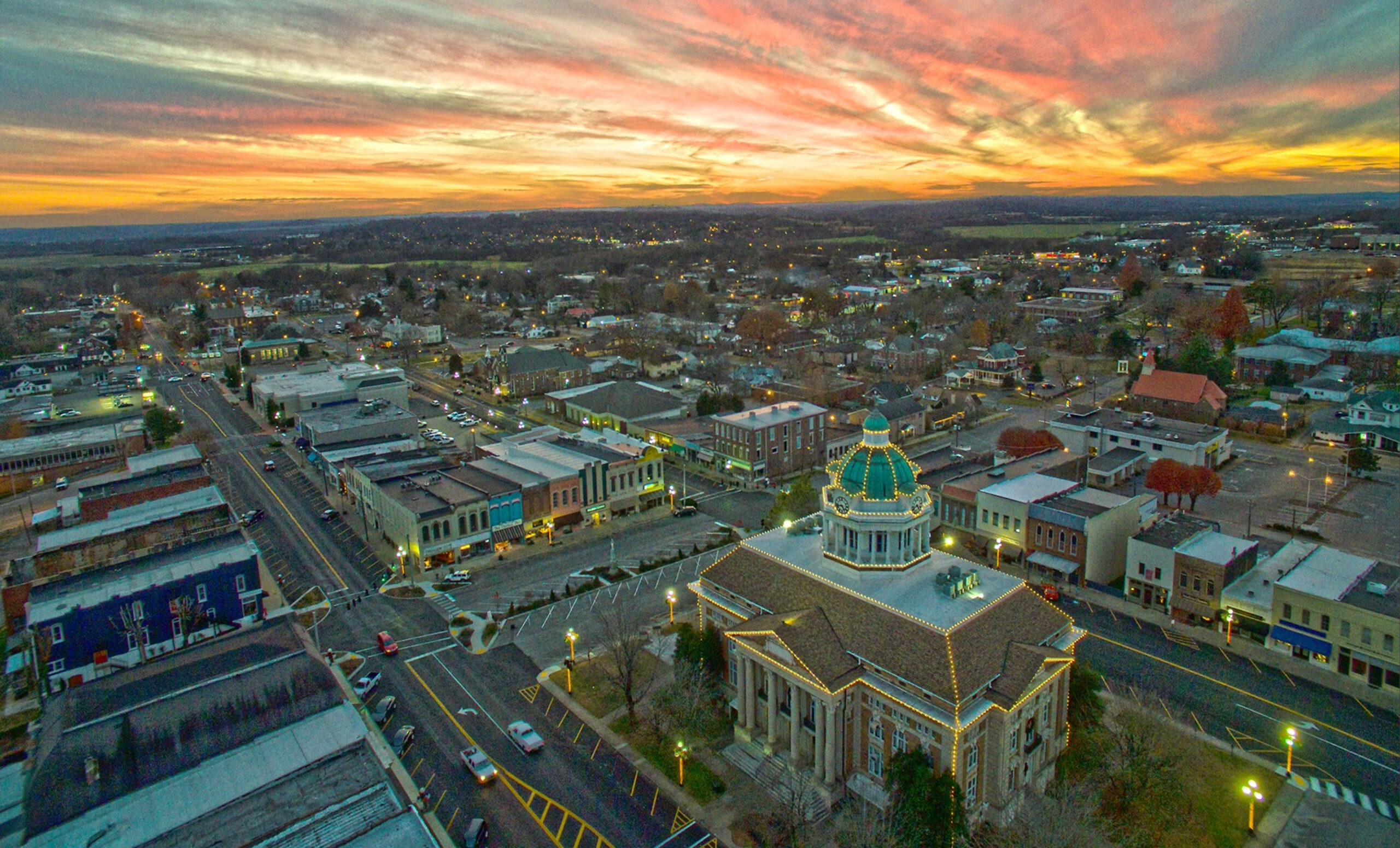 Downtown Pulaski, Tennessee with shops and historic buildings