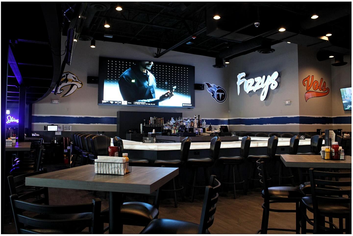 Fozzy's Bar and Grill Late Night in Franklin TN