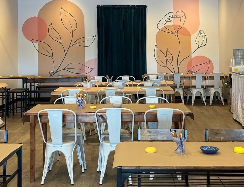 Posh Pottery Franklin, Tenn._Studio Interior.