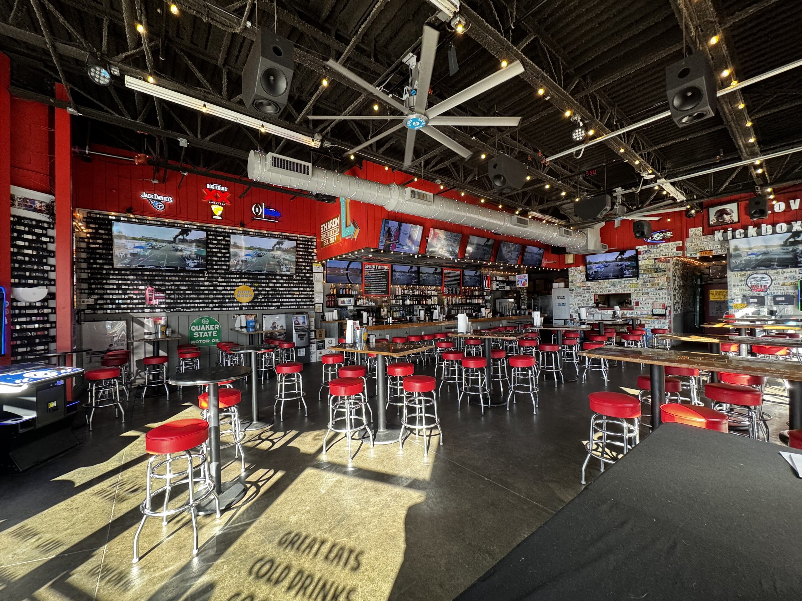 Tonys Eat and drink late night in Franklin TN