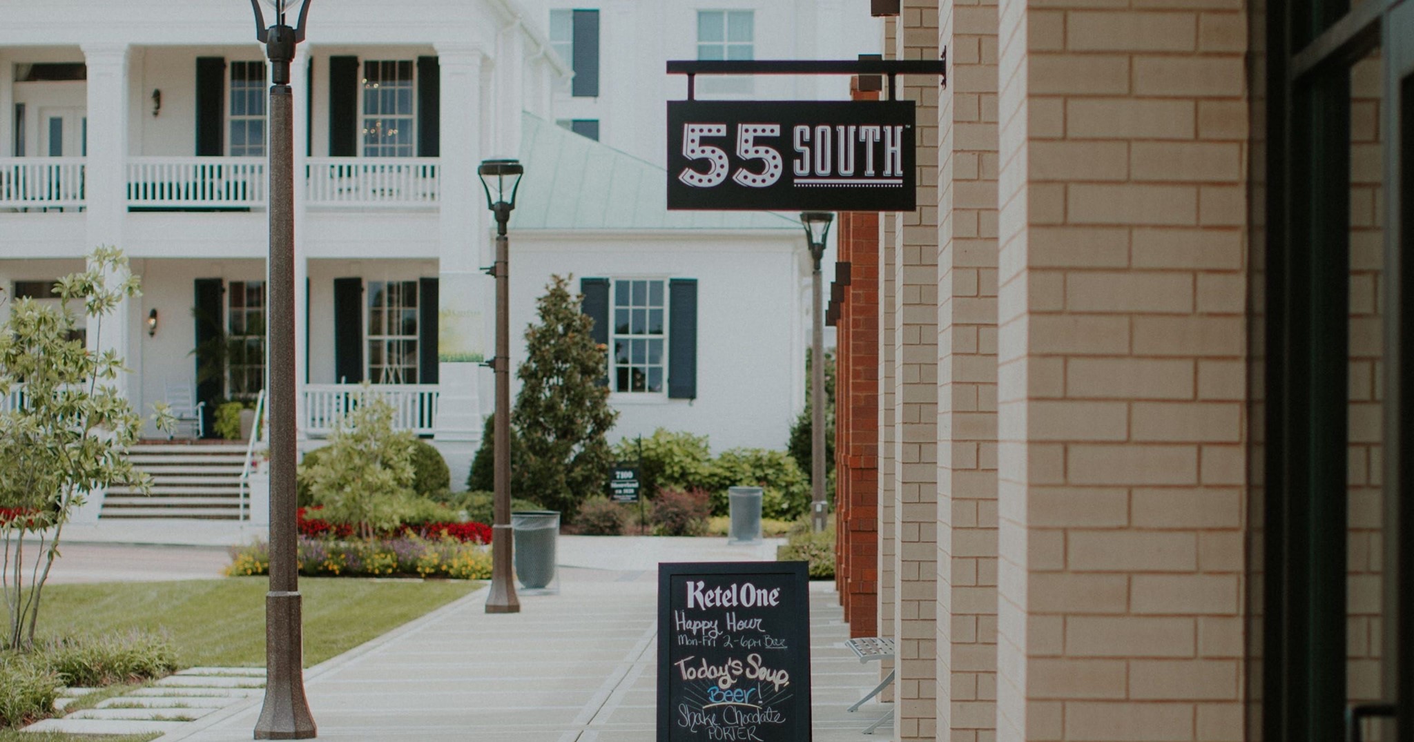 55 South Brentwood, TN Restaurant exterior.