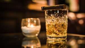Cigar lounges, bars, and shops Franklin, TN, glass of whiskey with cigar pairing