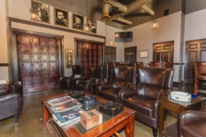 Franklin Cigar in Franklin, TN, smoke a cigar and have a drink with friends.