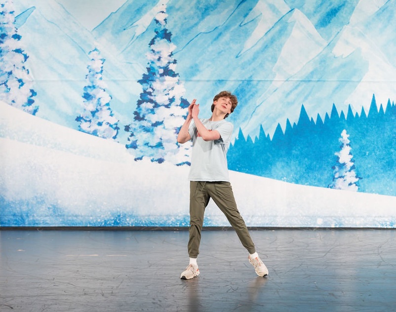 Bravo Creative Arts Center Franklin, TN, Oscar Argo of Nashville is Olaf!