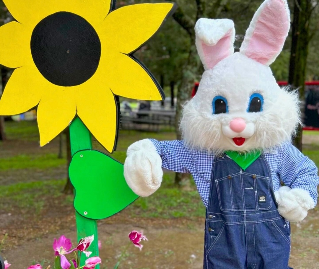 Lucky Ladd Farms Easter Bunny and Large Easter Egg Hunts in Eagleville, Tennessee.