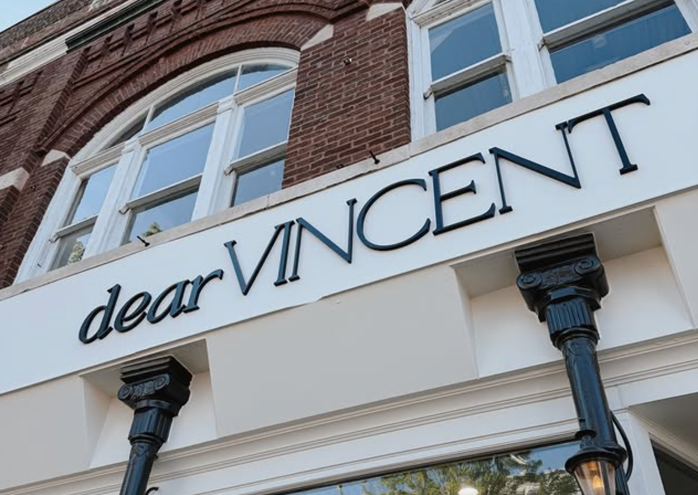 Exterior storefront of dear Vincent boutique on Main Street in downtown Franklin Tennessee