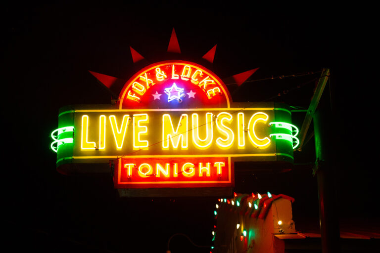 Fox & Locke Leiper’s Fork, TN, stop by for live music and a show.