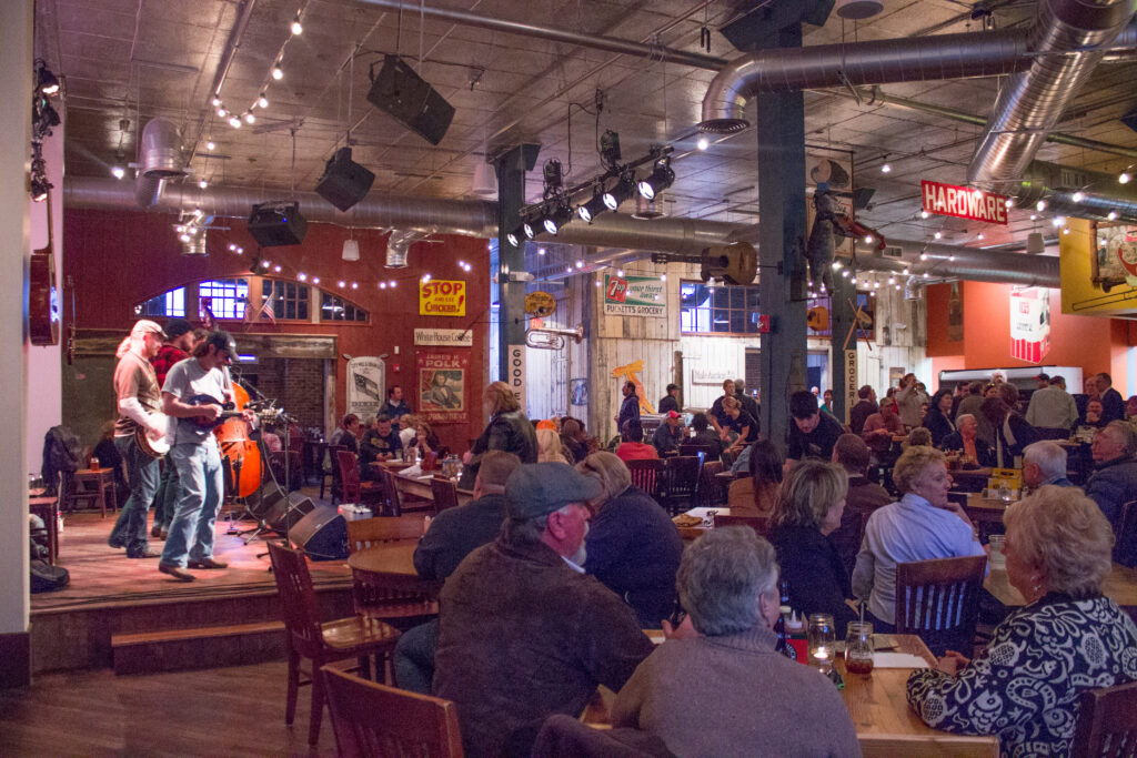 Puckett’s Restaurant and Bar Live Music Columbia, Tenn.