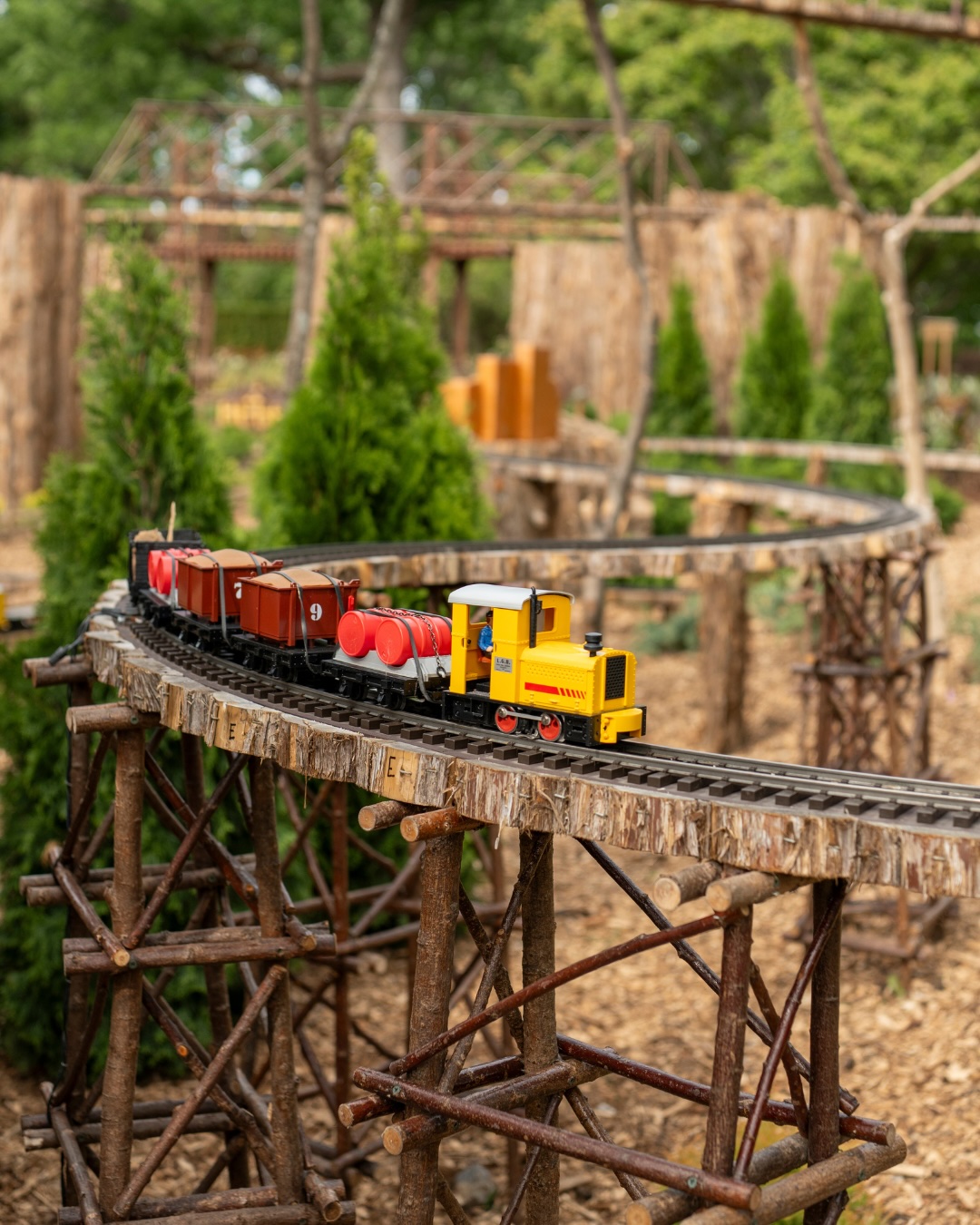 America the Beautiful- National Parks & Landmarks by Rail
