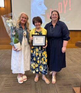 Friends of the Brentwood Library Dottie Grief 2026 recipient Friend of the Year award.