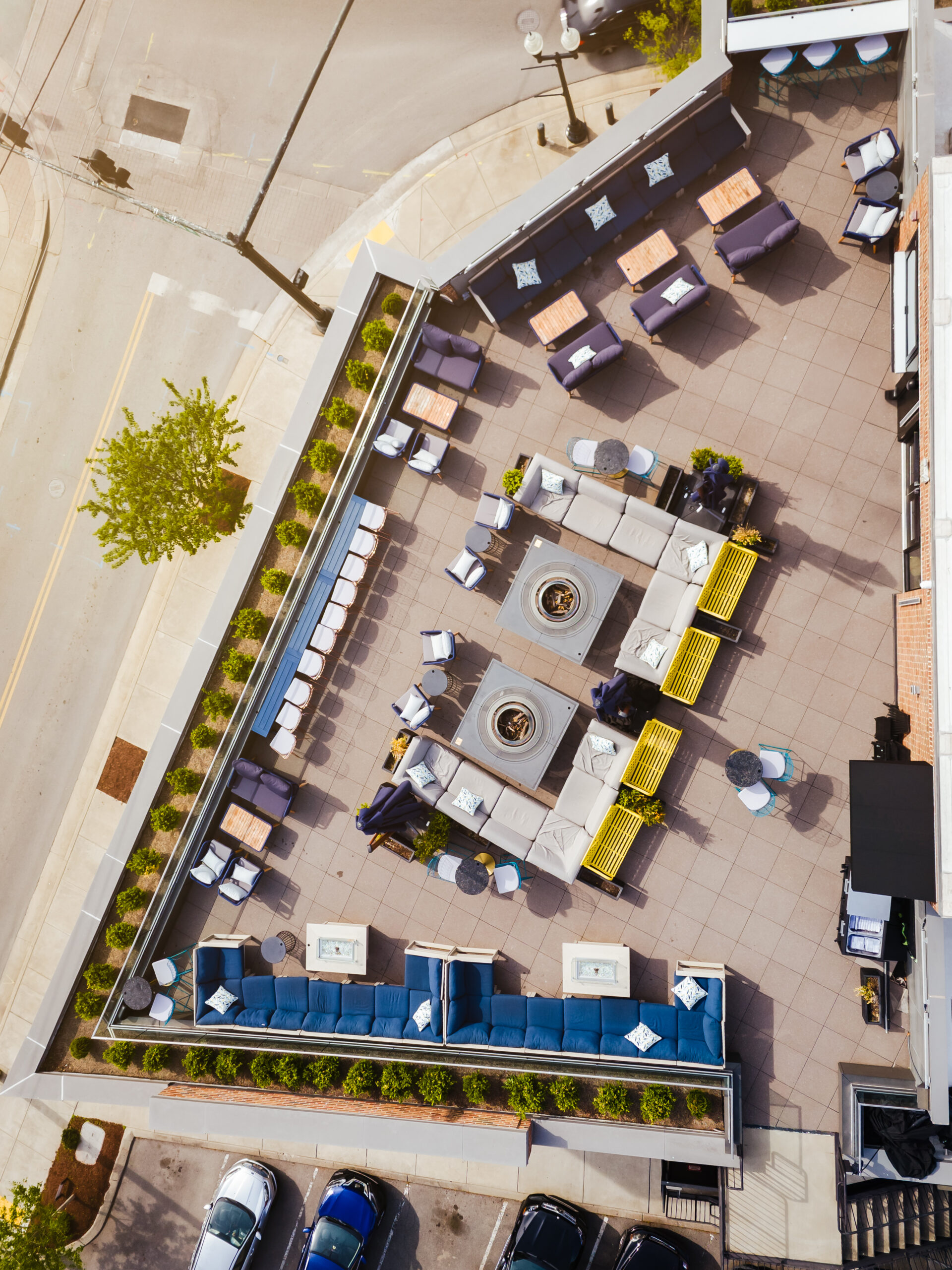 Culamar + Rooftop Tapas + Oyster Bar in downtown Franklin, TN, a rooftop restaurant offering shareable plates, oysters, cocktails, wine, and coastal flavors from Italy, Spain, and Greece 3.