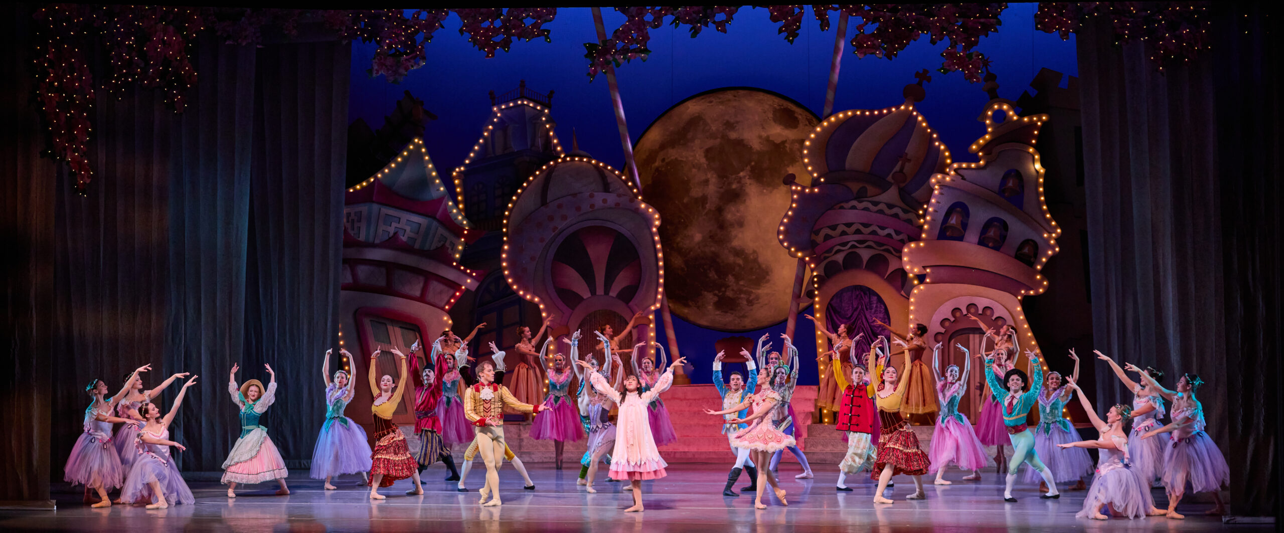 Nashville's Nutcracker Panorama.KarynPhotography