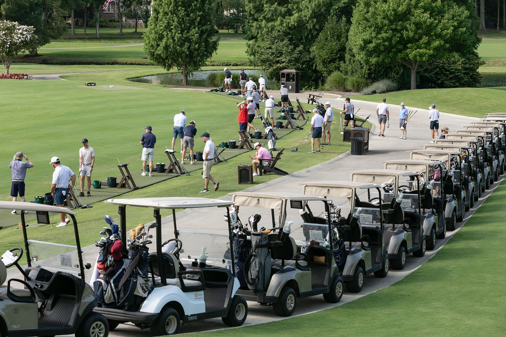 GF26_3.Golfers warm up for the tournament