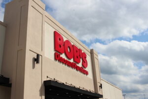 Bob’s Discount Furniture showroom in Franklin Cool Springs TN with furniture and home décor.
