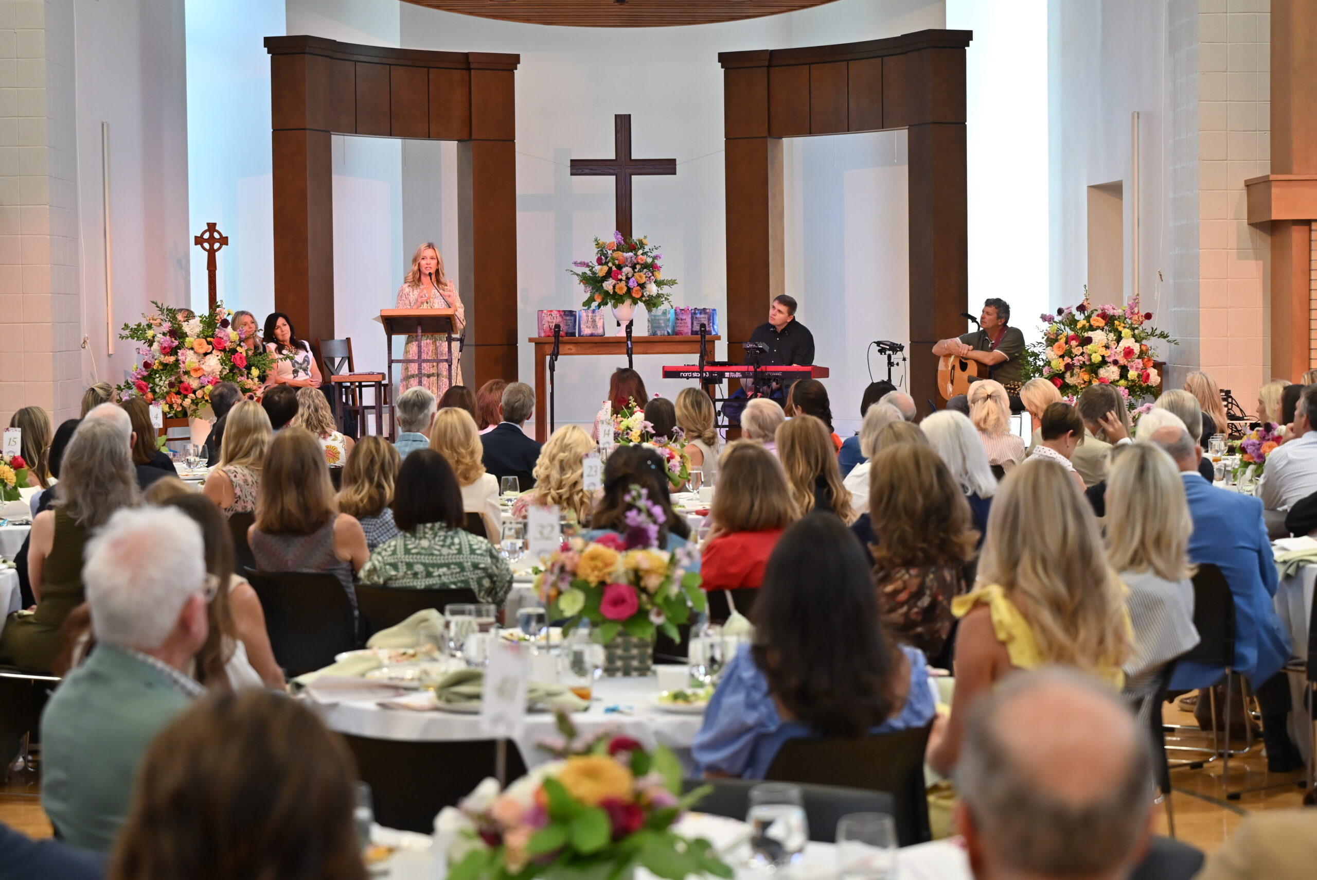 06 Record number of guests attend TNDR’s Annual Fall Luncheon.