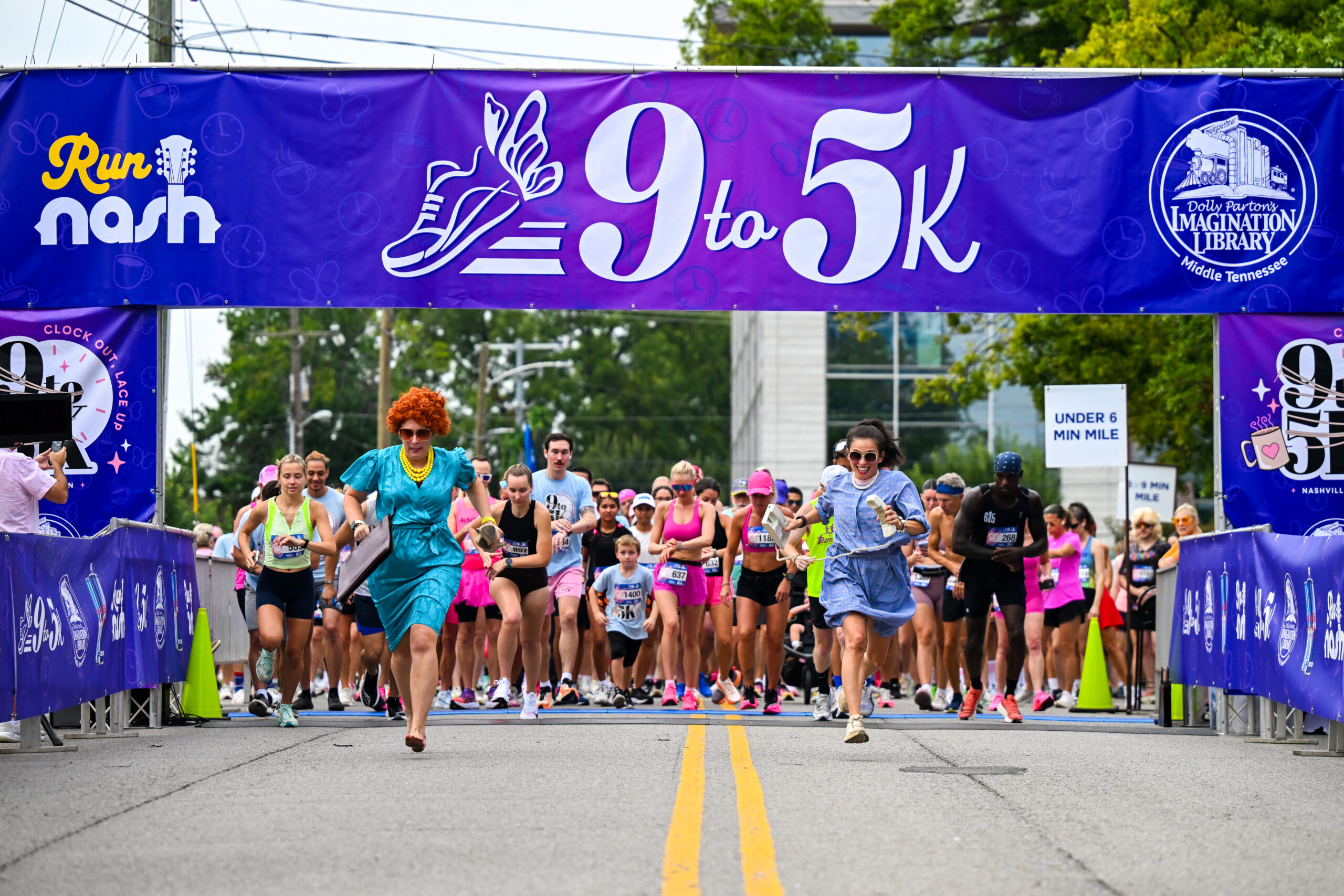 9to5K Run & Walk Nashville TN Honor Dolly Parton-Start