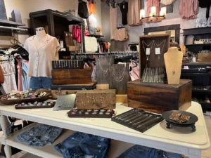 JONDIE is a women's boutique located in downtown Franklin, TN.