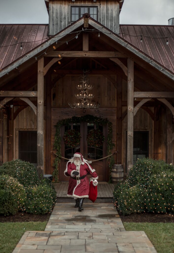 Leiper’s Fork Distillery Tennessee Whiskey Trail Fireside TN, Santa and Holiday Experiences. Credit Tennessee Whiskey Trail.